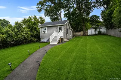 18 Port Jefferson Road, Sound Beach, NY 11789 - Photo 19