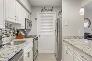 1009 Washington Green, New Windsor, NY 12553 - Photo 11