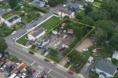 101 W 11th Street, Huntington Station, NY 11746 - Photo 19