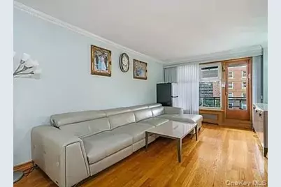 98-05 63rd Road #5E, Rego Park, NY 11374 - Photo 5
