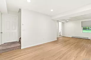 32 Red Oaks Mill Rd, Poughkeepsie, NY 12603 - Photo 21
