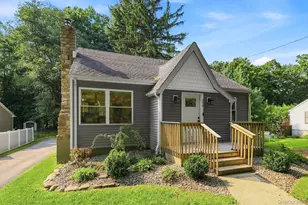 32 Red Oaks Mill Rd, Poughkeepsie, NY 12603 - Photo 3