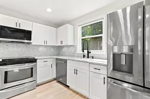 32 Red Oaks Mill Rd, Poughkeepsie, NY 12603 - Photo 15