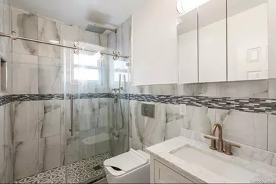 14716 Linden Boulevard, Jamaica, NY 11436 - Photo 7