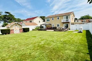 626 Wyngate Dr W, Valley Stream, NY 11580 - Photo 23