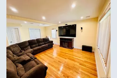 626 Wyngate Drive W, Valley Stream, NY 11580 - Photo 3