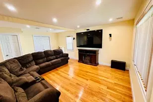626 Wyngate Dr W, Valley Stream, NY 11580 - Photo 3