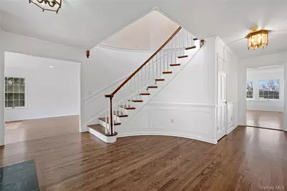 6 Dickson Lane, Bedford Corners, NY 10549 - Photo 3