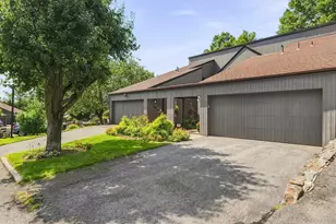 144 Stone Oaks Dr, Hartsdale, NY 10530 - Photo 3