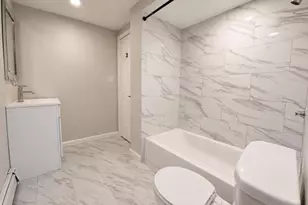 321 Sherbrooke Rd, Lindenhurst, NY 11757 - Photo 15