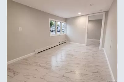 321 Sherbrooke Road, Lindenhurst, NY 11757 - Photo 17