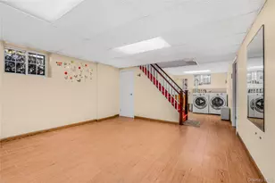 15 Broadway, Great Neck, NY 11021 - Photo 21