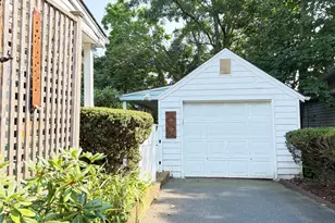 31 Jacobson Ave, Huntington, NY 11743 - Photo 25