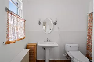 69 Montgomery St, Poughkeepsie, NY 12601 - Photo 29