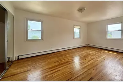 [Address not provided], Valley Stream, NY 11581 - Photo 9