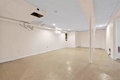 35 Mayfair Avenue, West Hempstead, NY 11552 - Photo 15