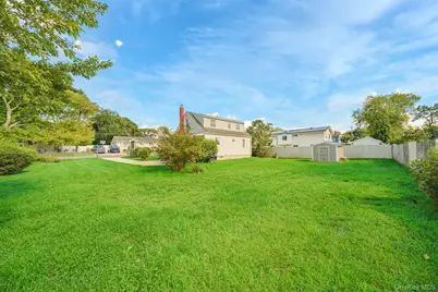 214 Root Avenue, Central Islip, NY 11722 - Photo 21