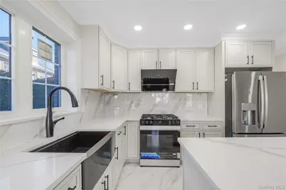 146-18 Laburnum Avenue, Flushing, NY 11355 - Photo 7