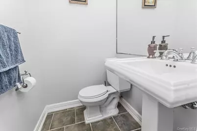 1091 Westminster Avenue, Dix Hills, NY 11746 - Photo 19