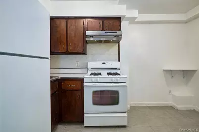 268 Throggs Neck Boulevard, Bronx, NY 10465 - Photo 9