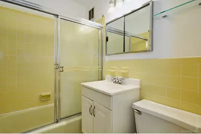 268 Throggs Neck Boulevard, Bronx, NY 10465 - Photo 13