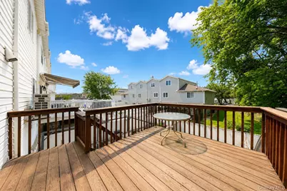 493 Medina Street, New York, NY 10306 - Photo 15