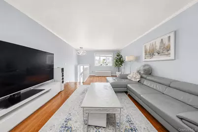 493 Medina Street, New York, NY 10306 - Photo 5