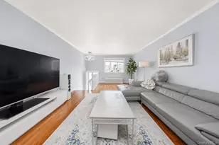 493 Medina St, New York, NY 10306 - Photo 5