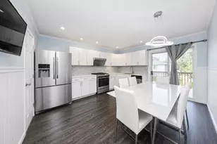 493 Medina St, New York, NY 10306 - Photo 13