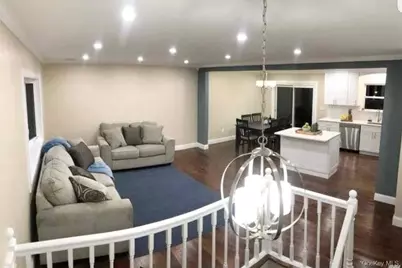119 Spray, Massapequa, NY 11758 - Photo 5