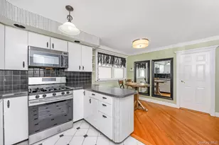 56-23 61st St, Maspeth, NY 11378 - Photo 9