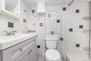 56-23 61st St, Maspeth, NY 11378 - Photo 31