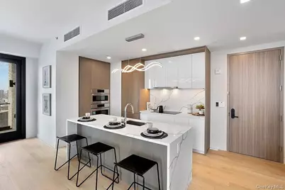 4530 Pearson Street #PH4C, Long Island City, NY 11101 - Photo 3