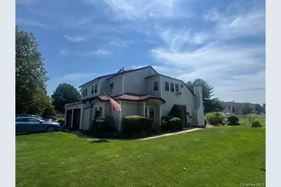14 Potomac Court #14, Coram, NY 11727 - Photo 1