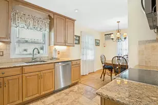 874 Linda Ave, Thornwood, NY 10594 - Photo 11
