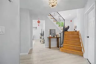 16 Hunt Pl, Bethpage, NY 11714 - Photo 19