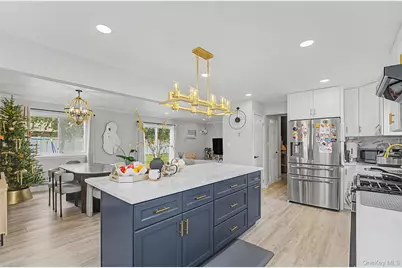 16 Hunt Place, Bethpage, NY 11714 - Photo 11
