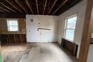 119-11 194th St, Saint Albans, NY 11412 - Photo 3