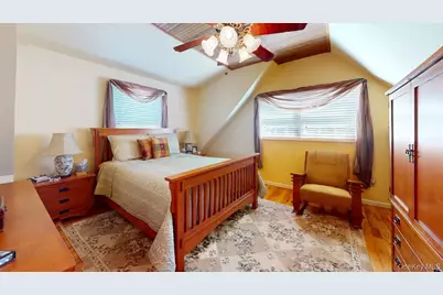 18 W Gaylore Drive, Amityville, NY 11701 - Photo 13