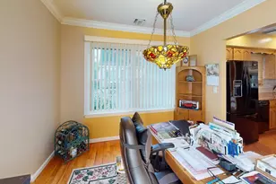 18 W Gaylore Dr, Amityville, NY 11701 - Photo 9