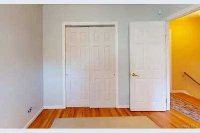 18 W Gaylore Drive, Amityville, NY 11701 - Photo 15