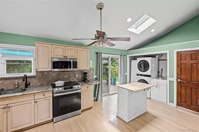 1023 Udall Road, Bay Shore, NY 11706 - Photo 13
