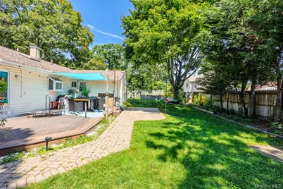 1023 Udall Road, Bay Shore, NY 11706 - Photo 37
