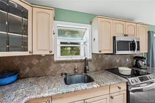 1023 Udall Rd, Bay Shore, NY 11706 - Photo 11