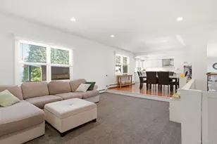 215 Walker St, West Babylon, NY 11704 - Photo 19