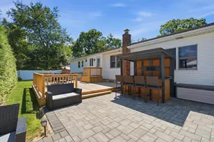 215 Walker St, West Babylon, NY 11704 - Photo 27