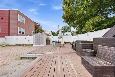 25 Coolidge Avenue, Yonkers, NY 10701 - Photo 29