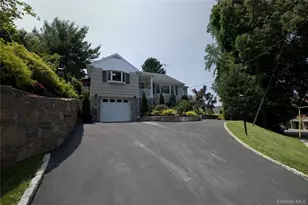38 Harney Rd, Scarsdale, NY 10583 - Photo 3