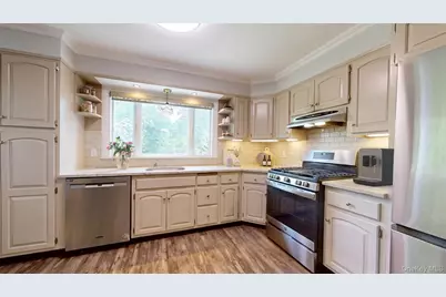 38 Harney Road, Scarsdale, NY 10583 - Photo 7