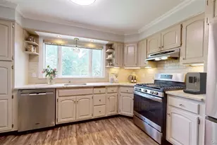 38 Harney Rd, Scarsdale, NY 10583 - Photo 7